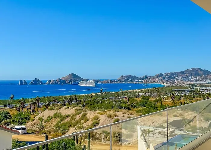 Stunning Oceanfront Luxury With Spacious Balcony- Perfect For Families * Cabo San Lucas