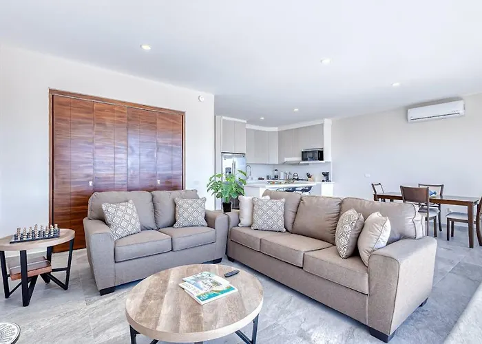 Stunning Oceanfront Luxury With Spacious Balcony- Perfect For Families