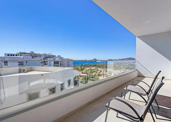 Ferienhaus Stunning Oceanfront Luxury With Spacious Balcony- Perfect For Families *