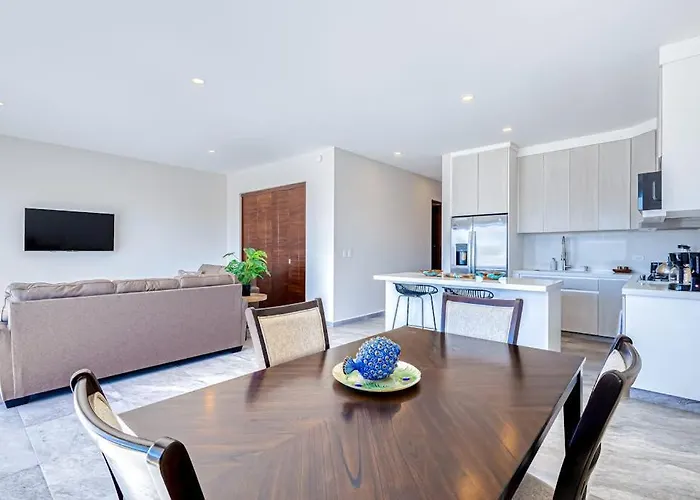 Ferienhaus Stunning Oceanfront Luxury With Spacious Balcony- Perfect For Families *