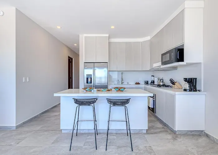 Ferienhaus Stunning Oceanfront Luxury With Spacious Balcony- Perfect For Families Cabo San Lucas