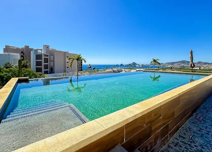 Stunning Oceanfront Luxury With Spacious Balcony- Perfect For Families * Cabo San Lucas