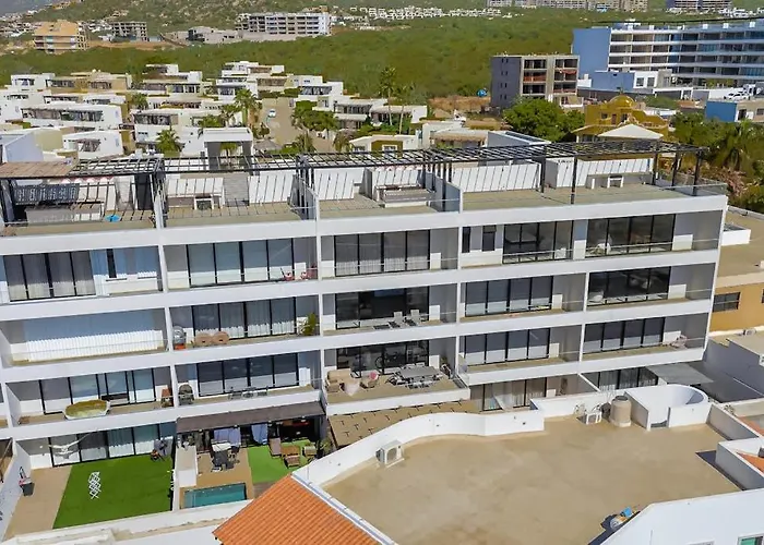 Stunning Oceanfront Luxury With Spacious Balcony- Perfect For Families * Cabo San Lucas